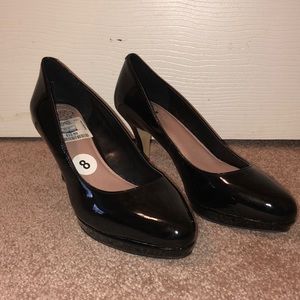 Black pumps BRAND NEW